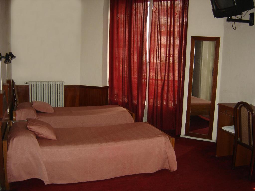 Hotel Chile Buenos Aires Quarto foto